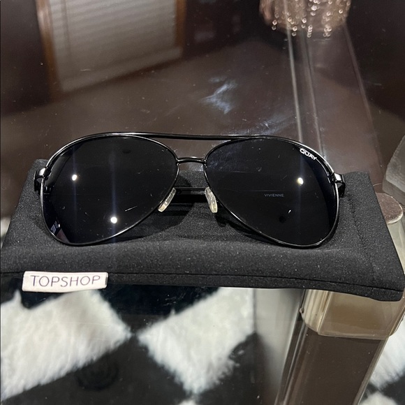 Quay Australia Accessories - Quay Dark Aviator Sunglasses